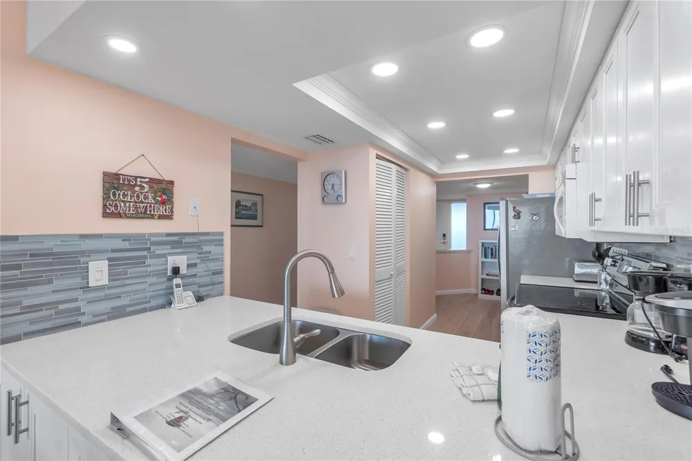 2600 GULF DRIVE #12 Bradenton Beach, FL 34217