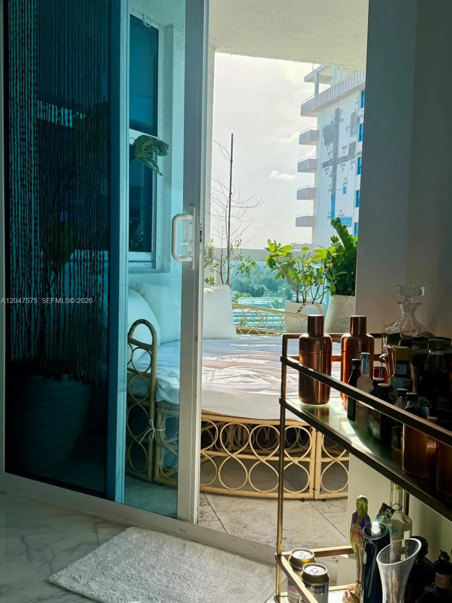 9201 Collins Ave #826 Surfside, FL 33154