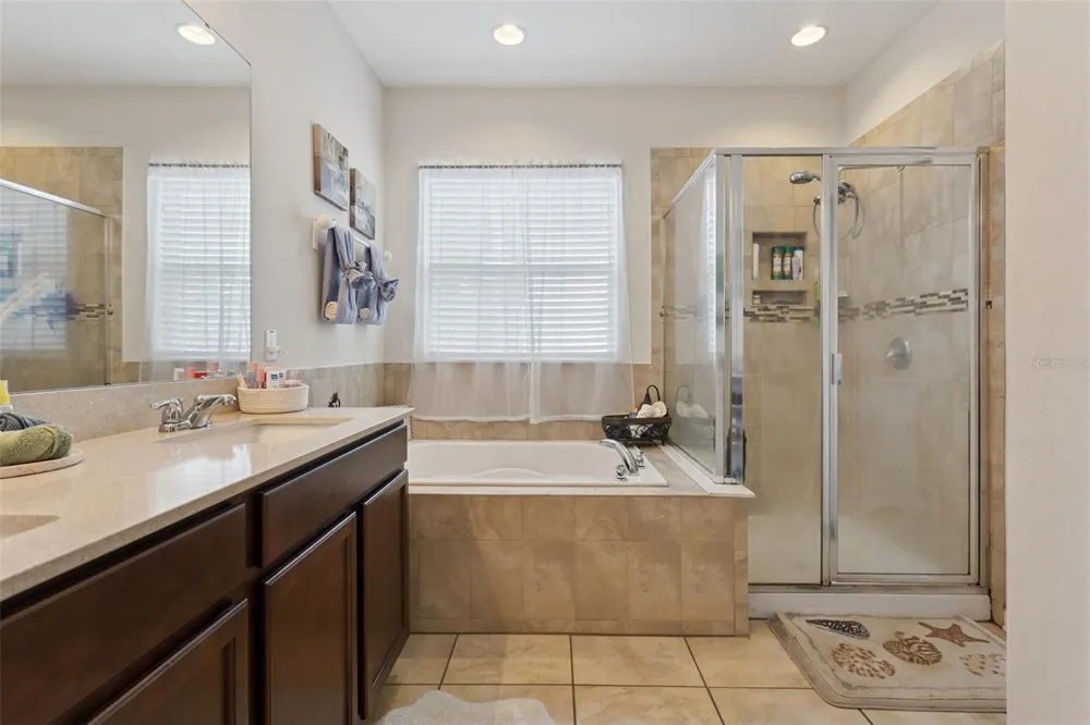 2514 PLUMADORE DRIVE Grand Island, FL 32735