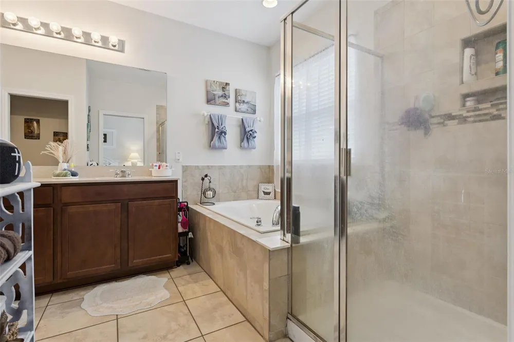 2514 PLUMADORE DRIVE Grand Island, FL 32735