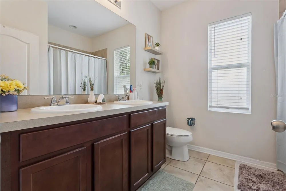 2514 PLUMADORE DRIVE Grand Island, FL 32735