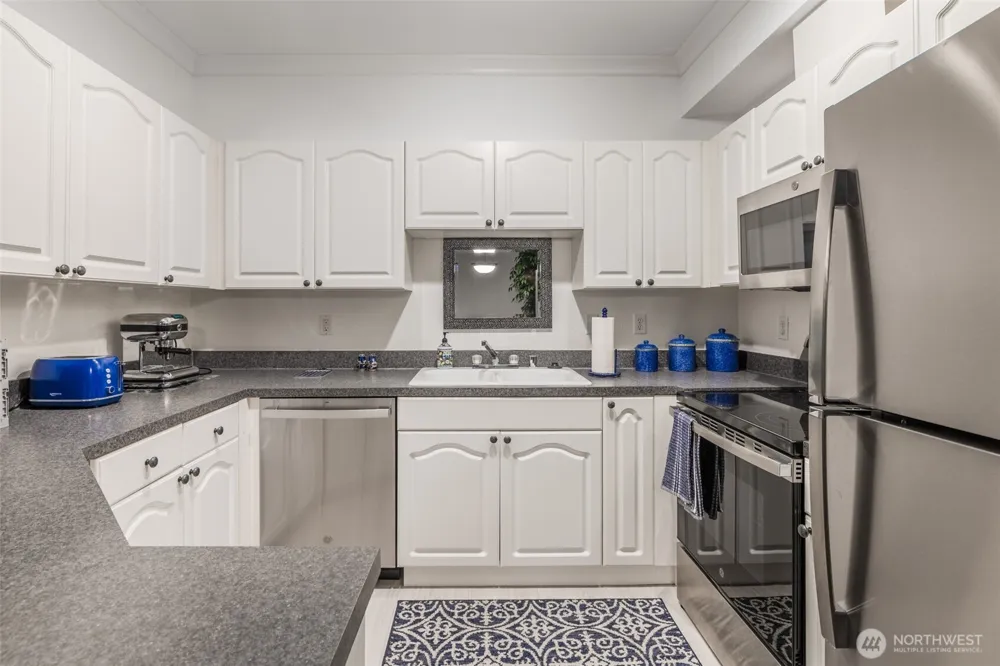 801 Rainier Avenue #F231 Renton, WA 98057