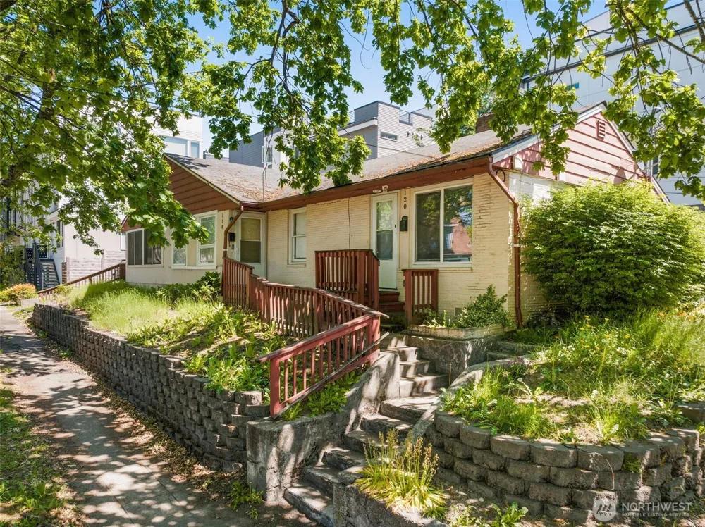 118 27th Avenue S Seattle, WA 98144