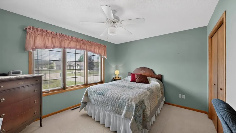26 Garden Court Lake City, MN 55041