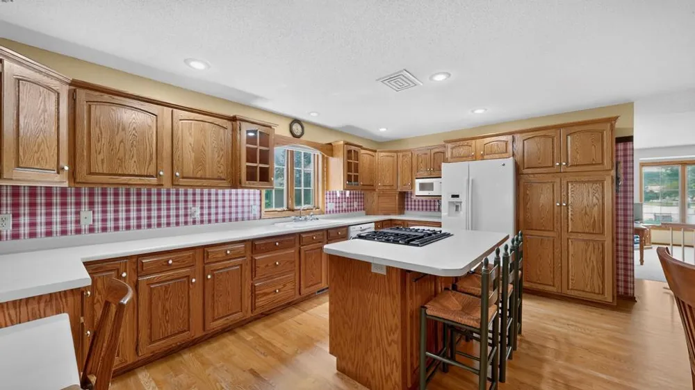 26 Garden Court Lake City, MN 55041