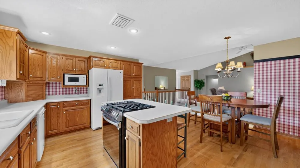 26 Garden Court Lake City, MN 55041