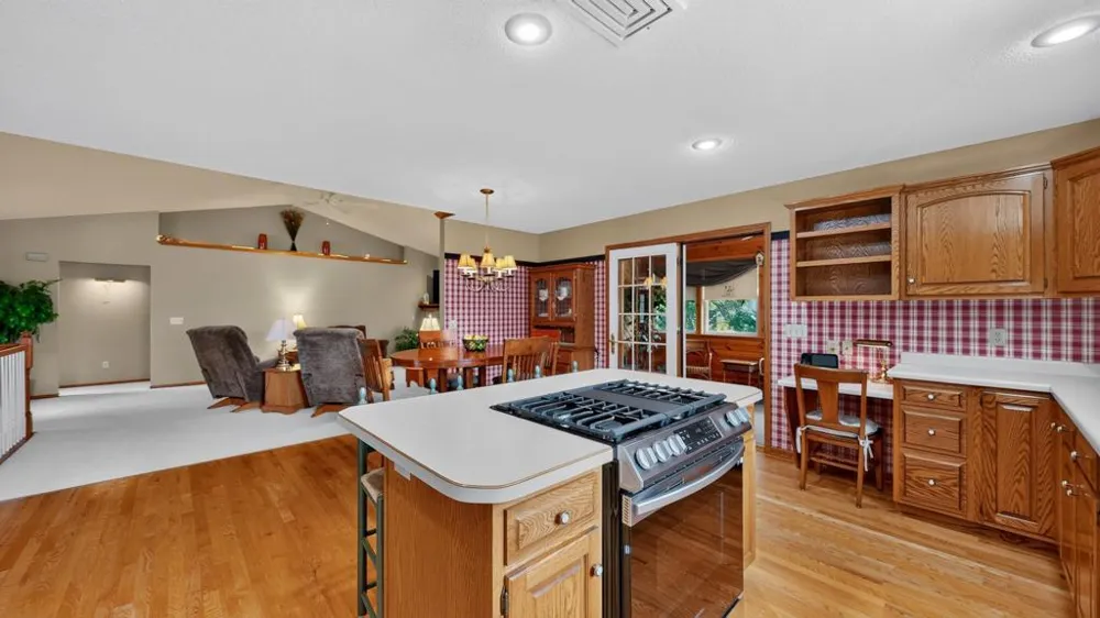 26 Garden Court Lake City, MN 55041