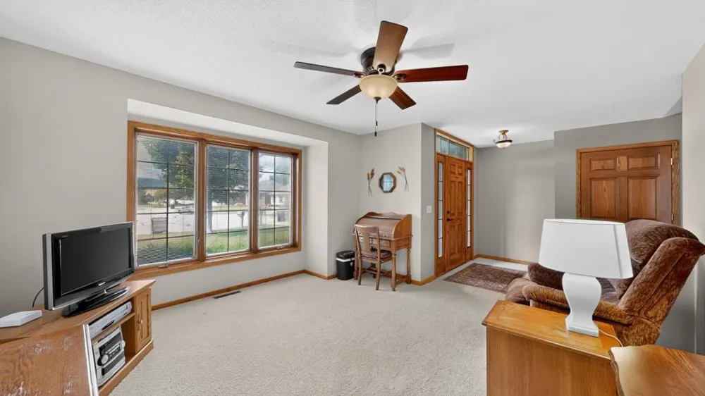 26 Garden Court Lake City, MN 55041