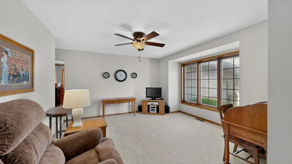 26 Garden Court Lake City, MN 55041