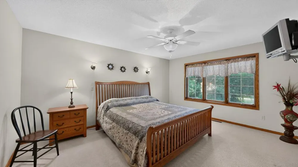26 Garden Court Lake City, MN 55041