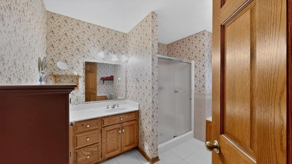 26 Garden Court Lake City, MN 55041