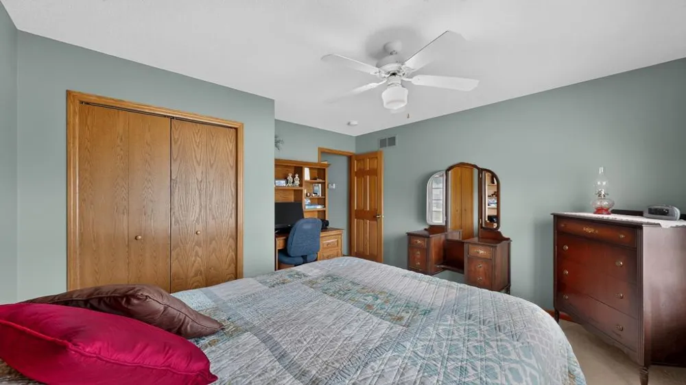 26 Garden Court Lake City, MN 55041