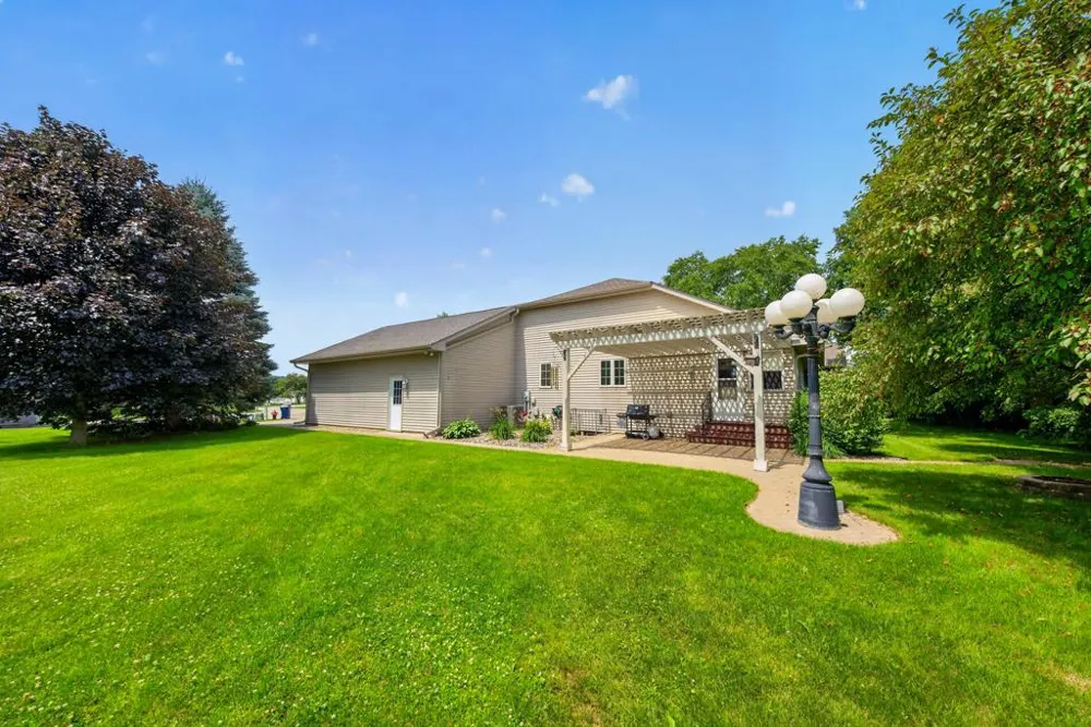26 Garden Court Lake City, MN 55041
