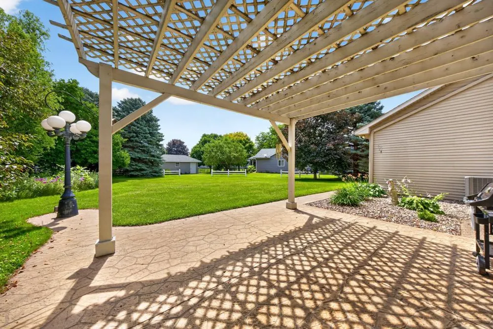 26 Garden Court Lake City, MN 55041