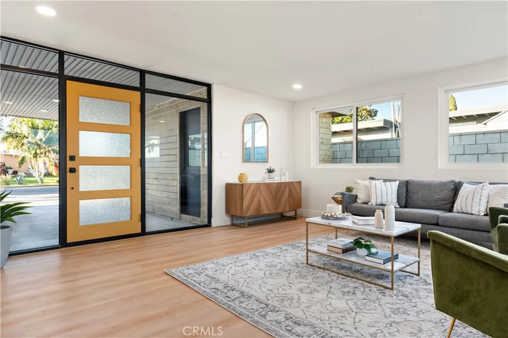 530 W Elm Avenue Fullerton, CA 92832