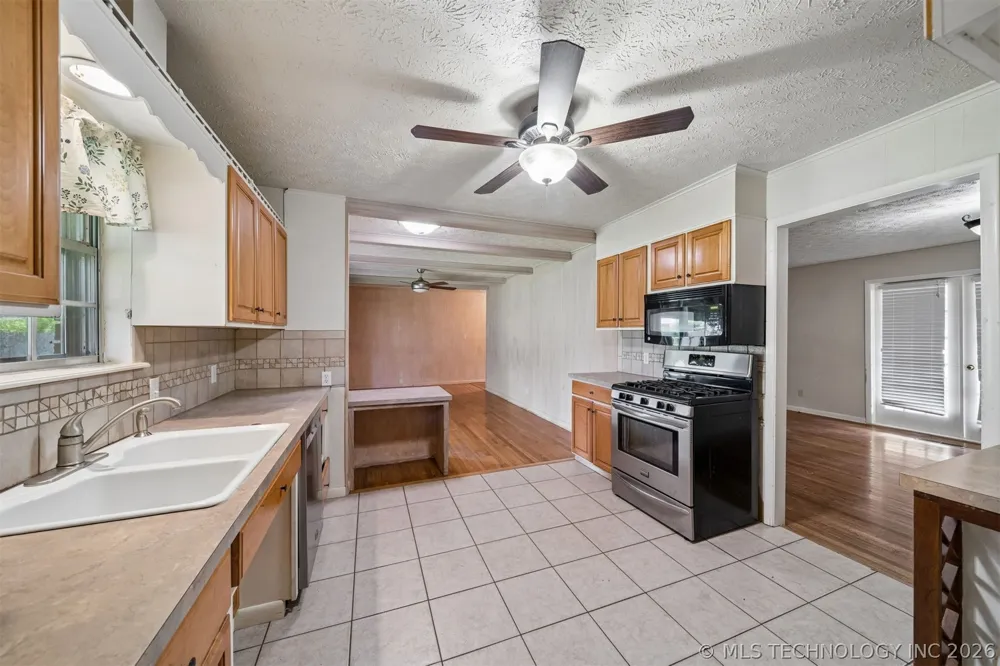 306 E 16th Street Claremore, OK 74017