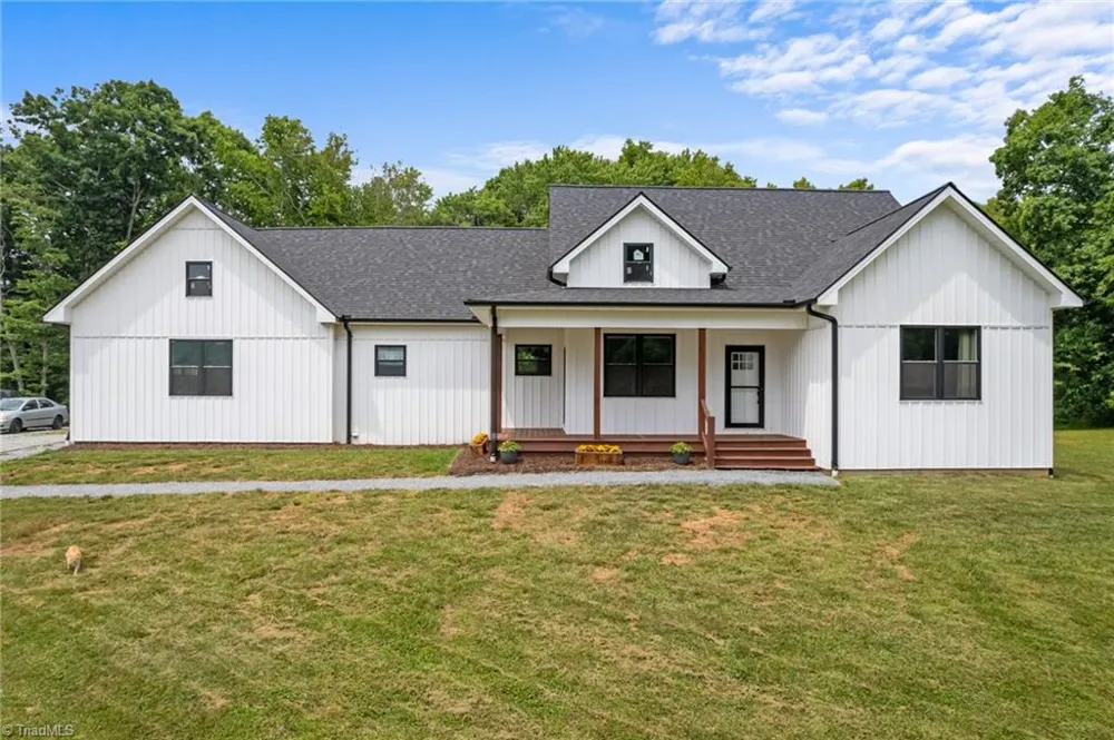 287 Wolfe Road Sparta, NC 28675