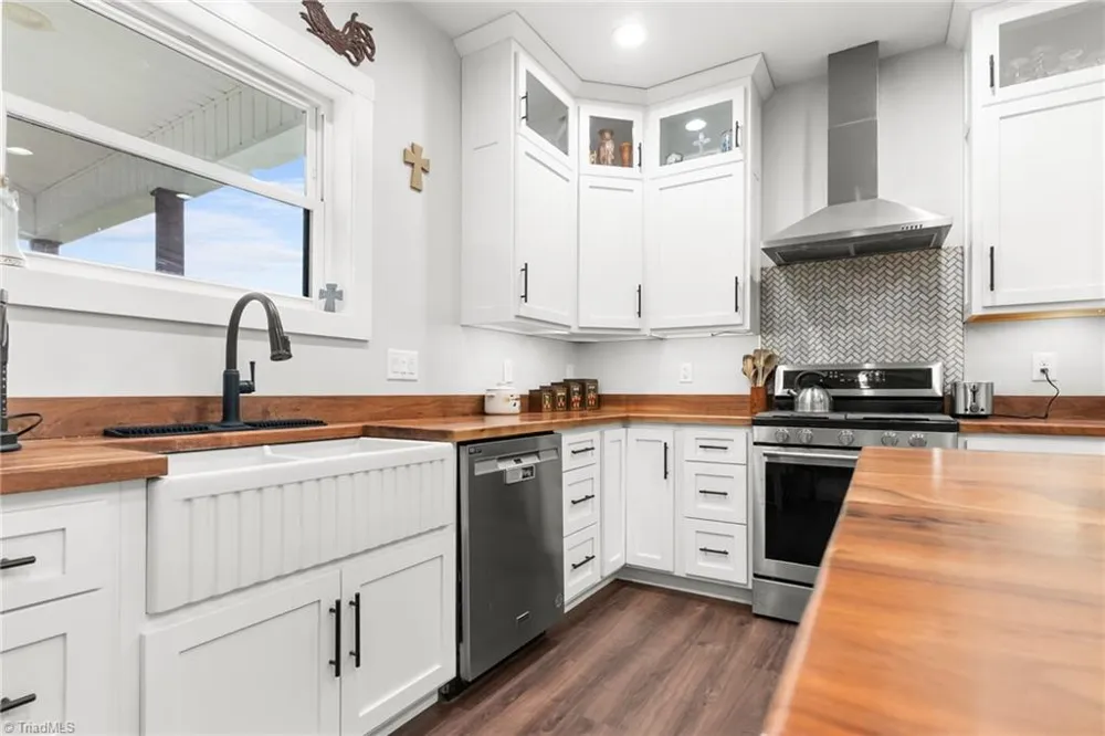 287 Wolfe Road Sparta, NC 28675