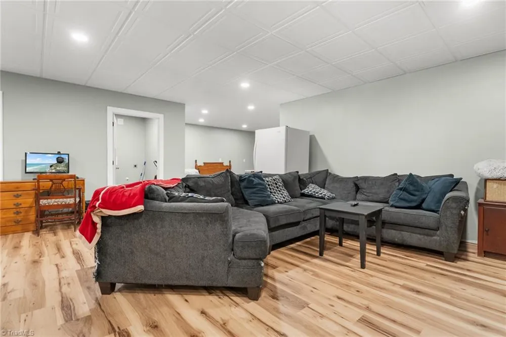 287 Wolfe Road Sparta, NC 28675