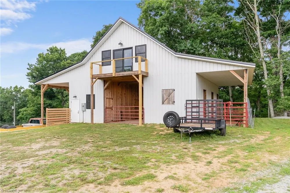 287 Wolfe Road Sparta, NC 28675