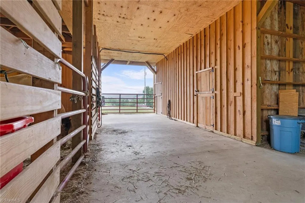 287 Wolfe Road Sparta, NC 28675