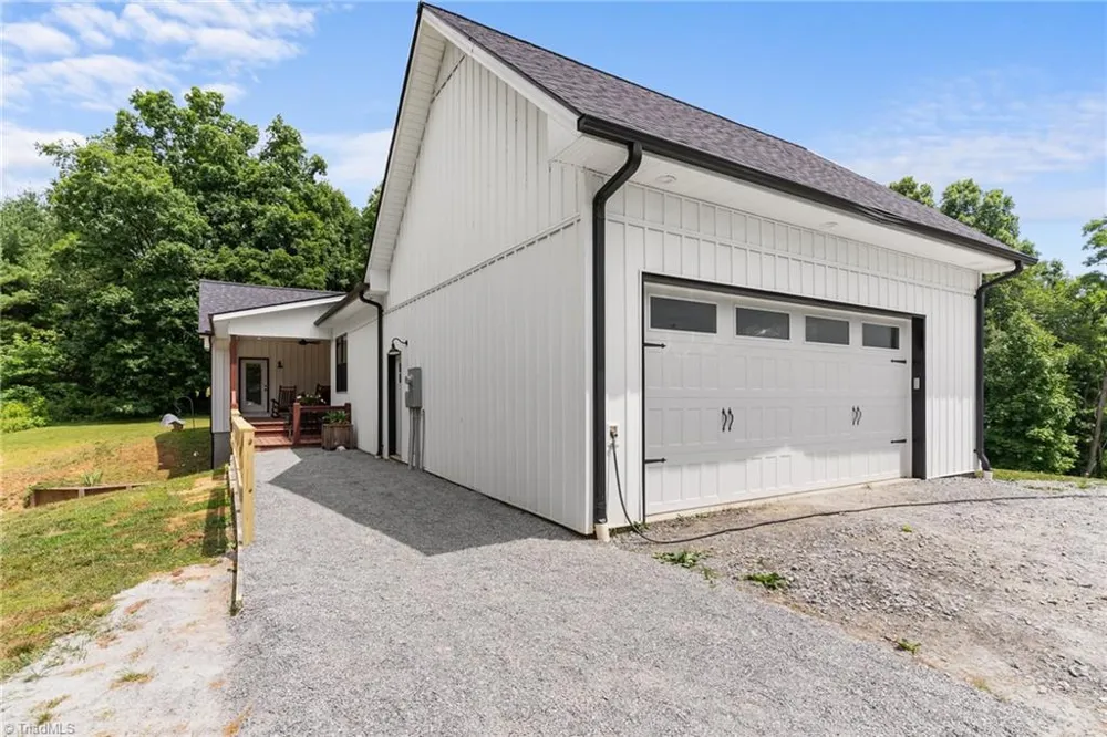 287 Wolfe Road Sparta, NC 28675