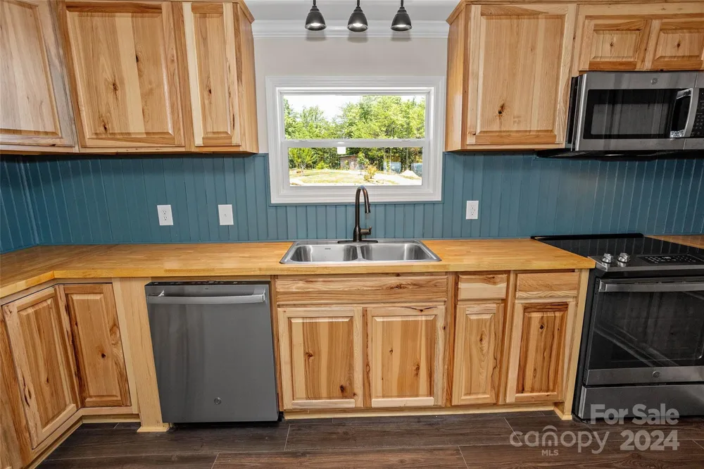 290 Boland Drive Lake Lure, NC 28746