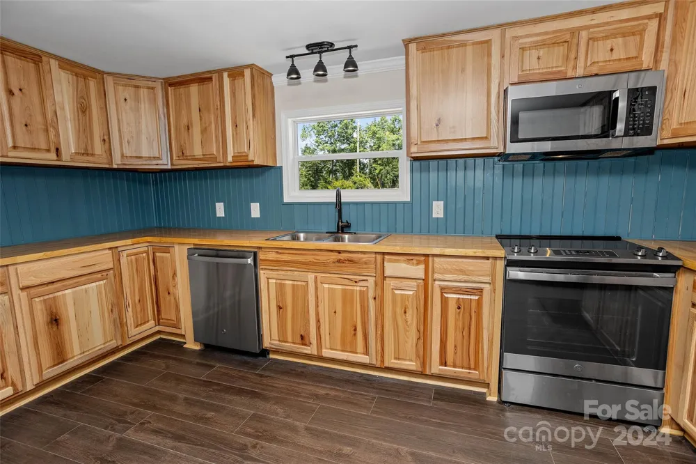 290 Boland Drive Lake Lure, NC 28746