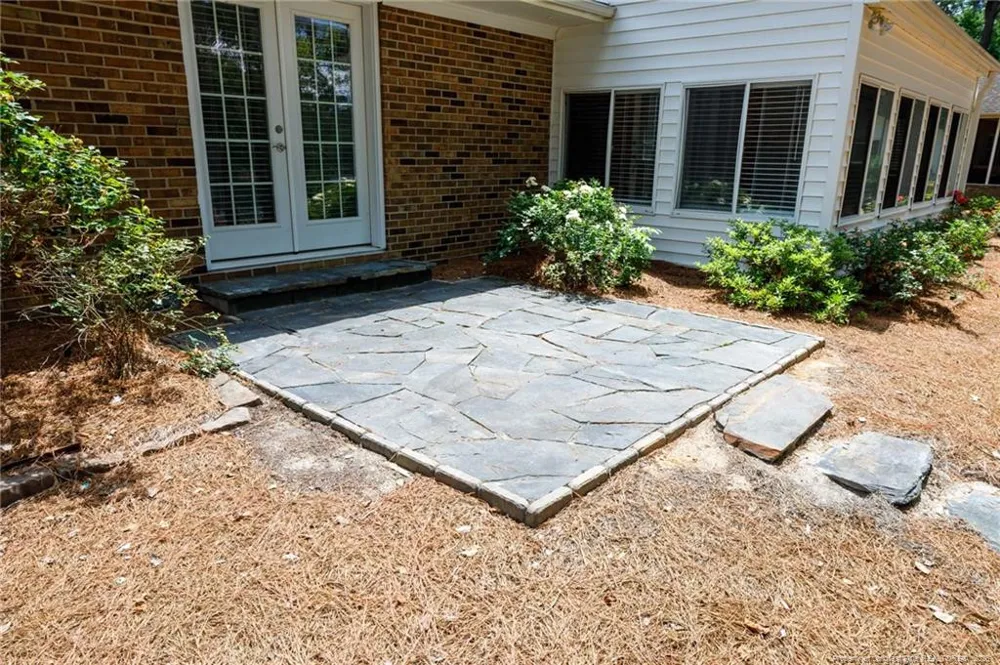 3516 Niagara Carthage Road Whispering Pines, NC 28327