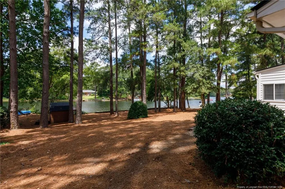 3516 Niagara Carthage Road Whispering Pines, NC 28327