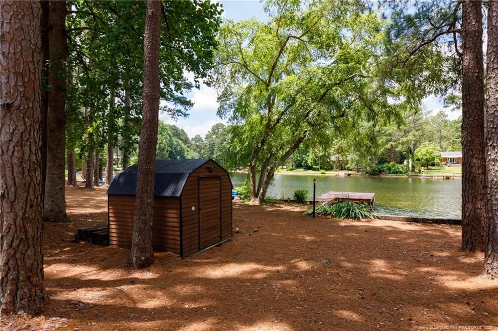 3516 Niagara Carthage Road Whispering Pines, NC 28327