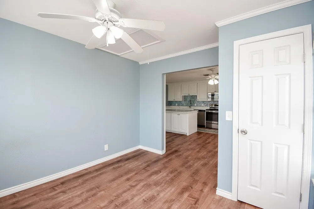 2116 W Bayshore Drive Palacios, TX 77465