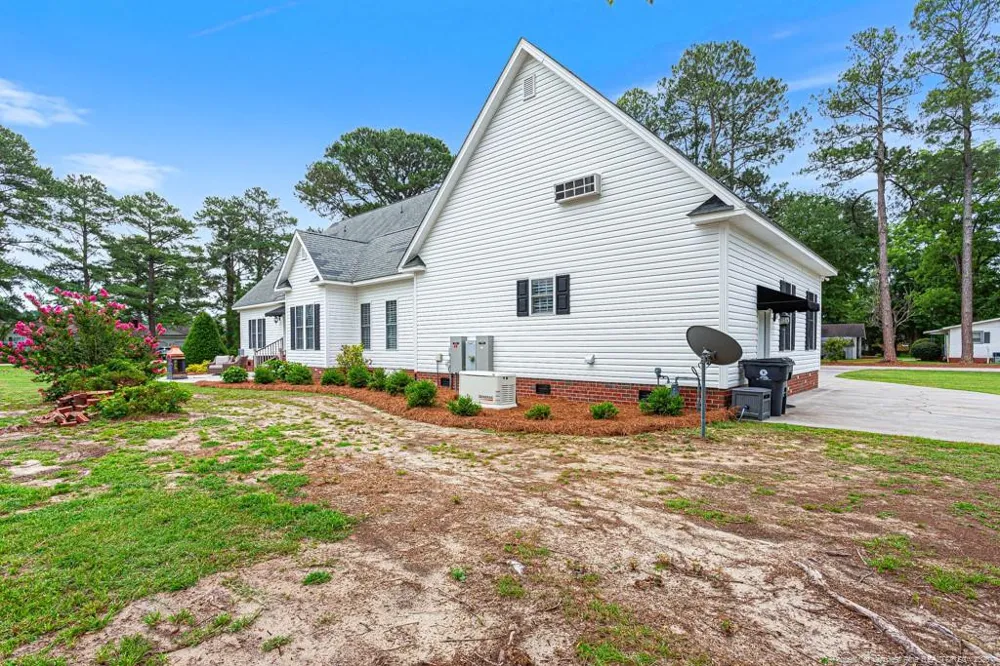 101 E Royal Street Salemburg, NC 28385