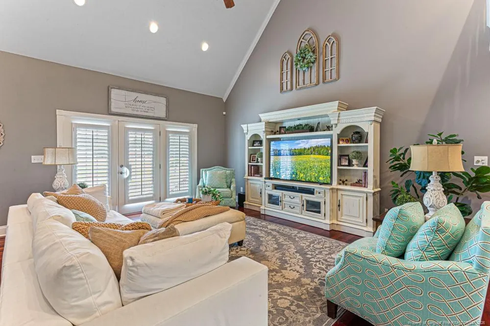 101 E Royal Street Salemburg, NC 28385