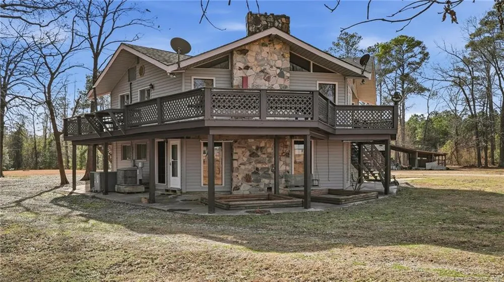 10765 Barker Ten Mile Road St. Pauls, NC 28384