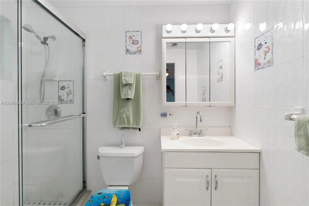1210 Cactus St Key Largo, FL 33037