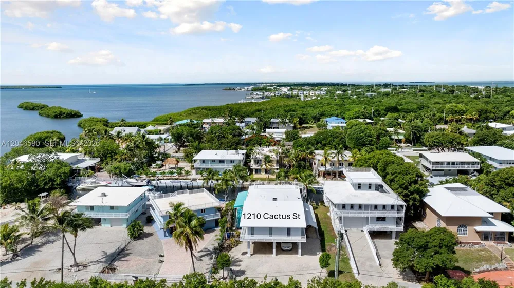 1210 Cactus St Key Largo, FL 33037
