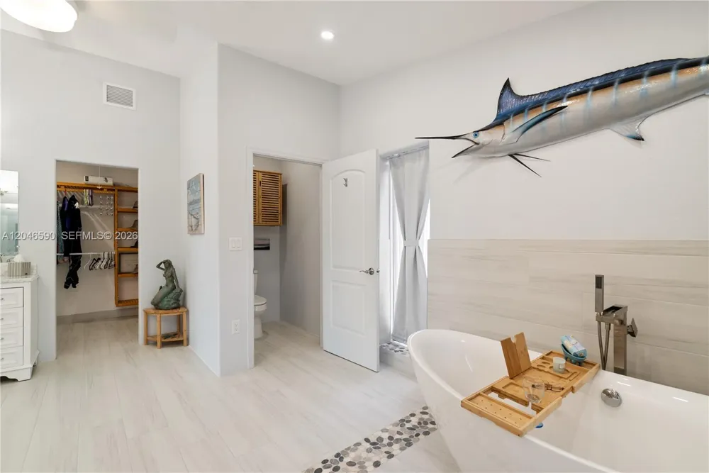 1210 Cactus St Key Largo, FL 33037