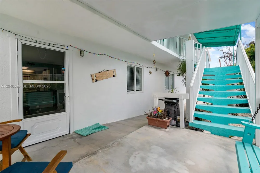 1210 Cactus St Key Largo, FL 33037