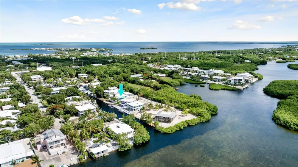 1210 Cactus St Key Largo, FL 33037