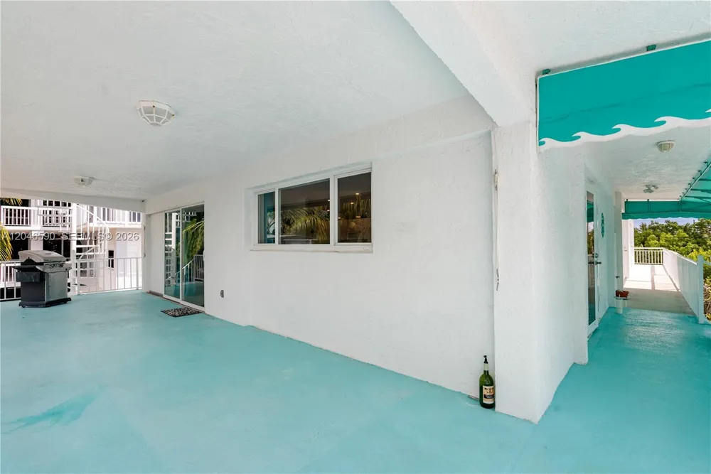1210 Cactus St Key Largo, FL 33037