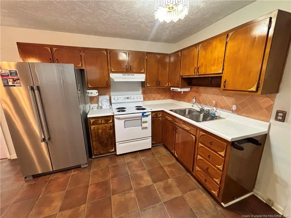 3241 Vardaman Avenue Hope Mills, NC 28348