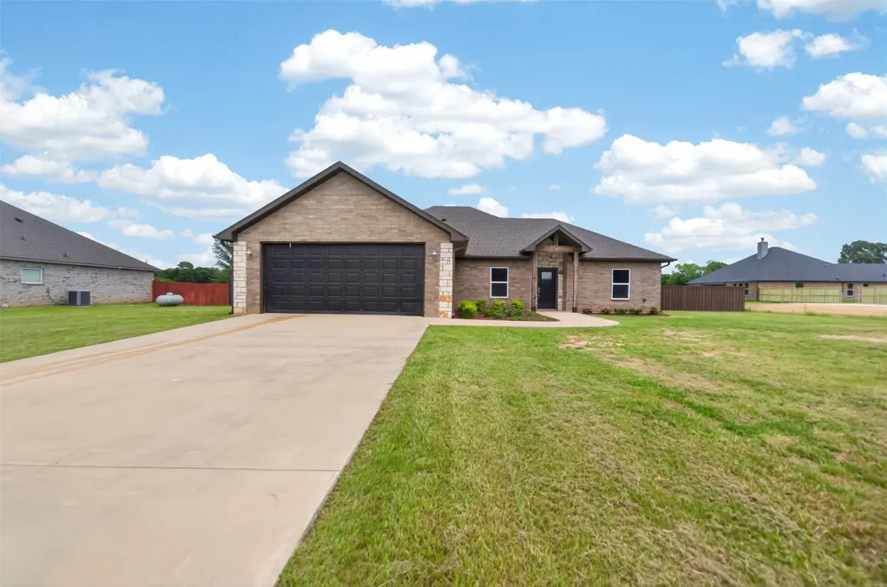 391 County Road 1610 Alba, TX 75410