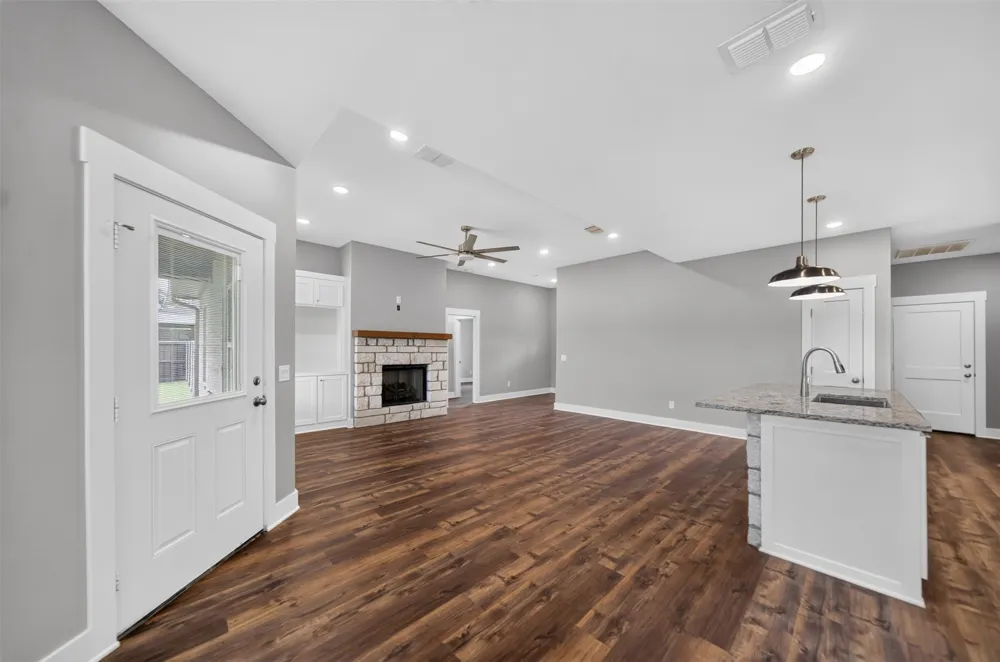391 County Road 1610 Alba, TX 75410