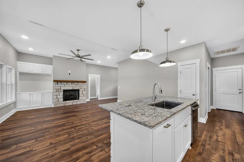 391 County Road 1610 Alba, TX 75410