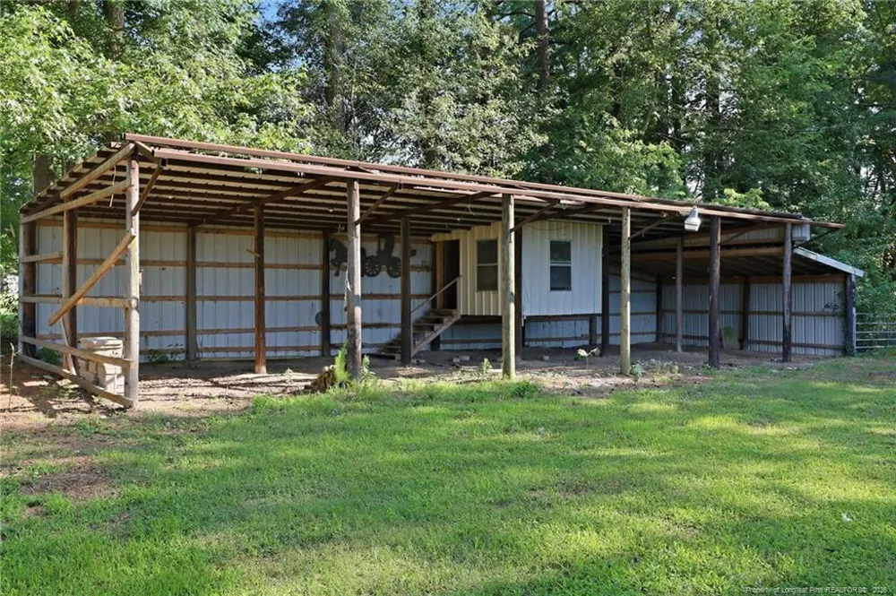 2848 Old Stage Road S Erwin, NC 28339