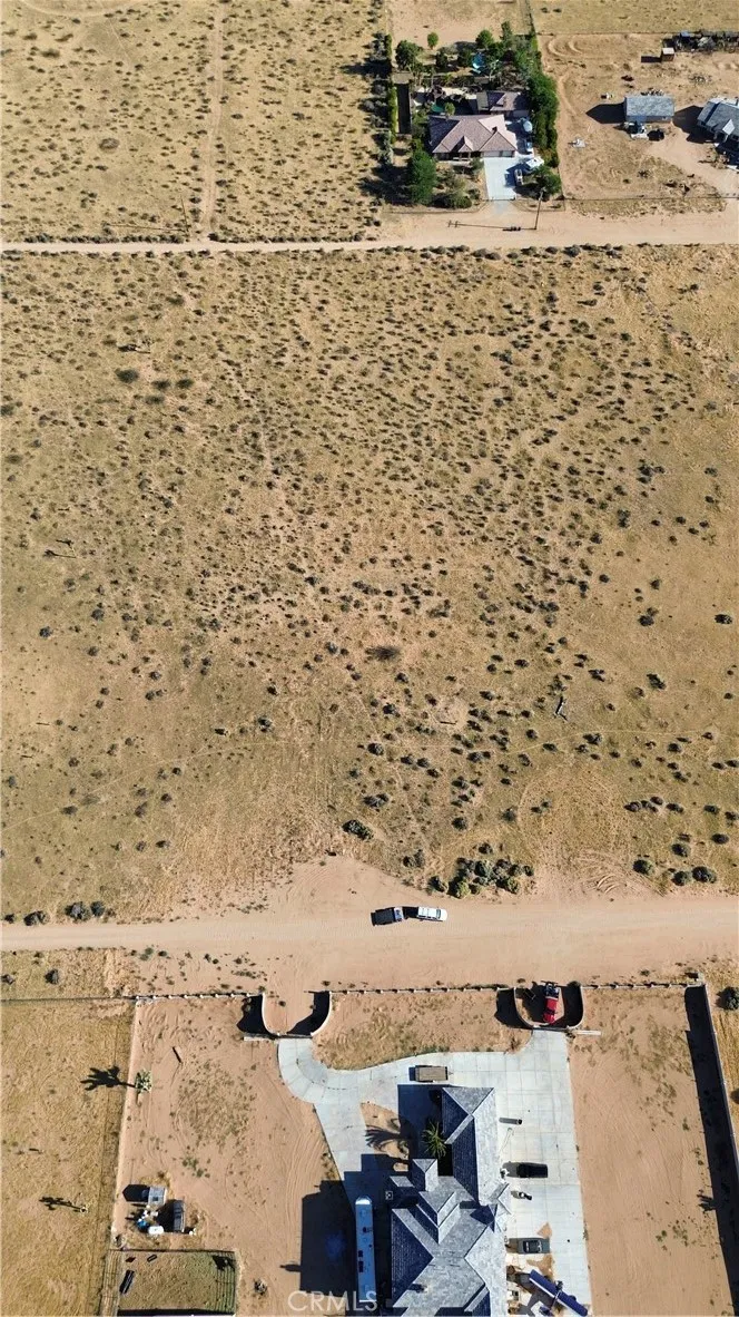 2 Little Teepee Road Apple Valley, CA 92307