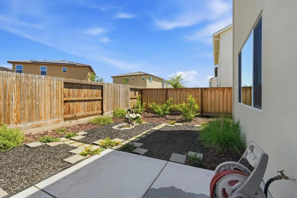 2116 Willa Grace Avenue Manteca, CA 95337