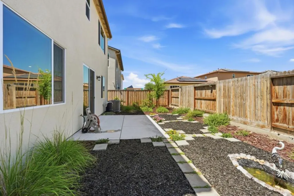 2116 Willa Grace Avenue Manteca, CA 95337