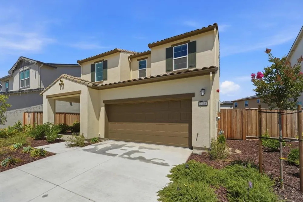 2116 Willa Grace Avenue Manteca, CA 95337
